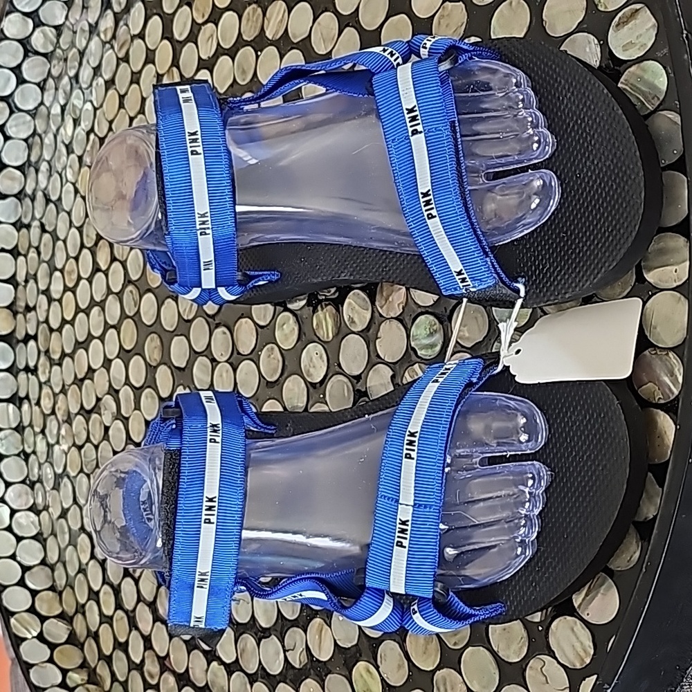 NWOT PINK SANDLES